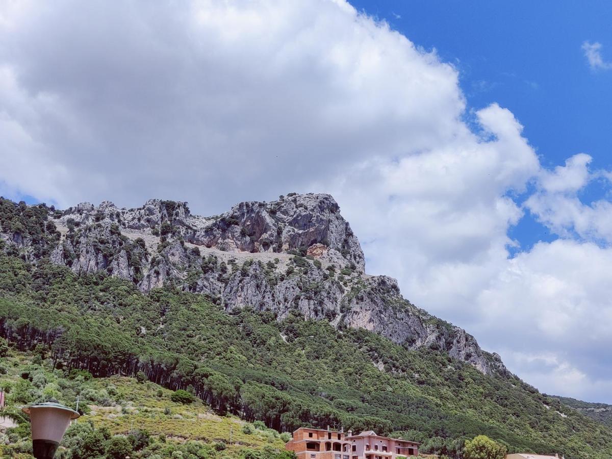 Rooms&Terraces Urzulei Dış mekan fotoğraf