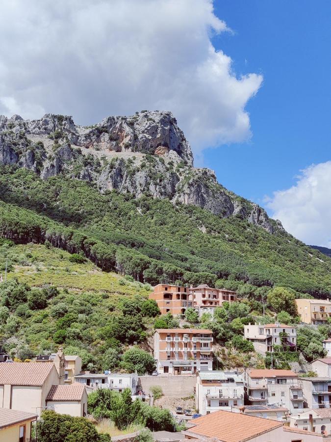 Rooms&Terraces Urzulei Dış mekan fotoğraf